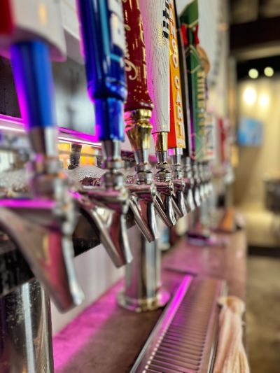 Bodacious Bar & Q – colorful beer tap handles